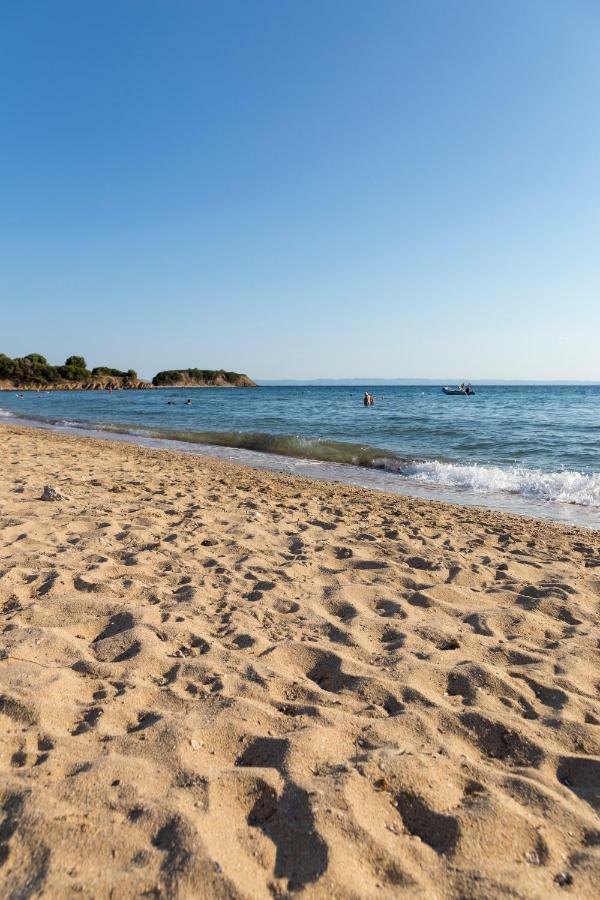 Villa Kristin 2 - 2Min Walk To Great Sandy, Shallow Beach Никити Экстерьер фото